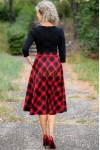 Rochie Gabrielle din jerse de bumbac cu fusta in carouri rosii  si cordon detasabil